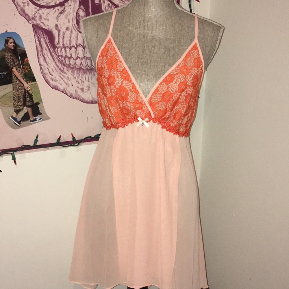 Flora vintage style nightie